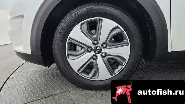 Kia Niro Niro 2018 года - похожие автомобили