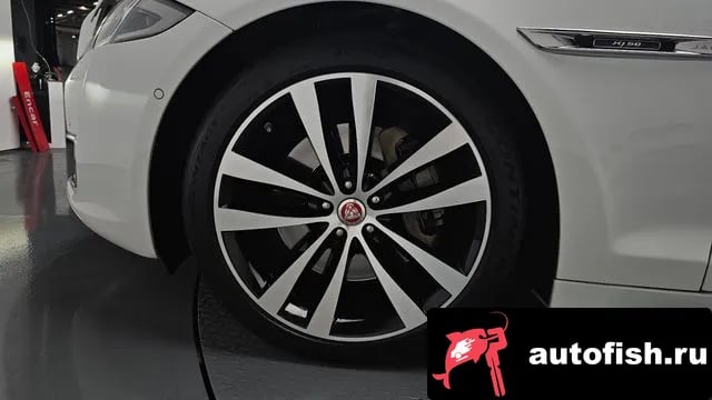 Jaguar XJ All New XJ 2019 года - вид 4