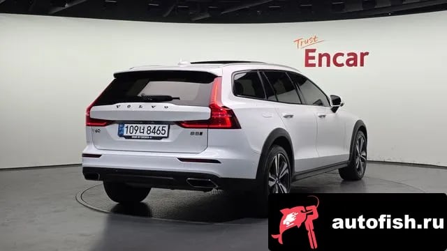 Volvo V60 V60 Cross-country 2nd Generation 2020 года - вид 2