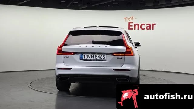 Volvo V60 V60 Cross-country 2nd Generation 2020 года - вид 4