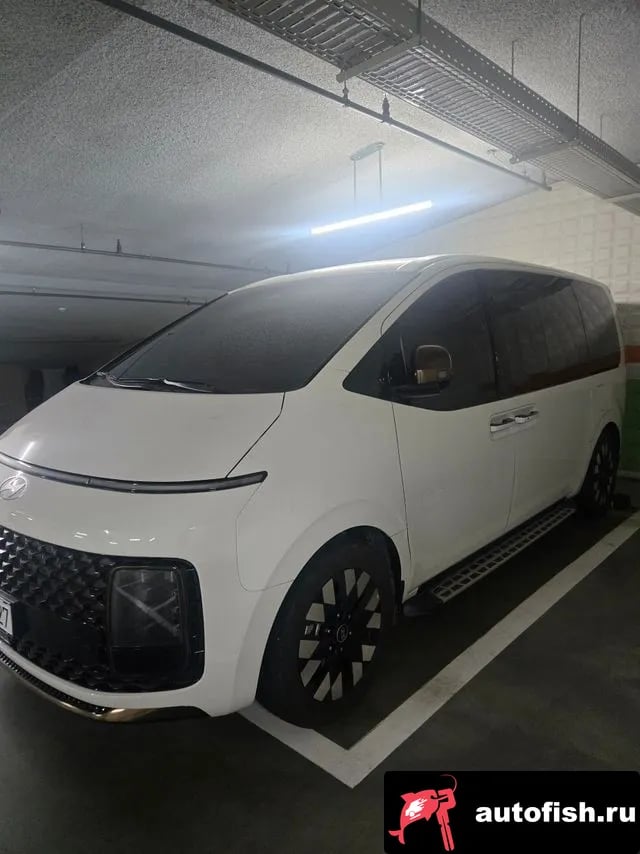 Hyundai Staria Staria 2025 года - вид 3