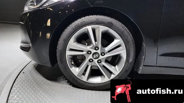Hyundai AVANTE Avante AD 2018 года - вид 5
