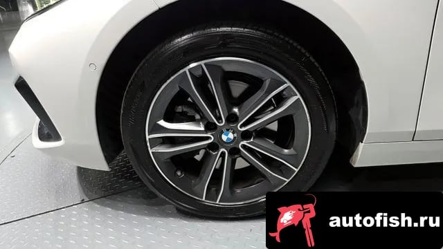 BMW 1-Series 1 Series (F40) 2020 года - похожие автомобили