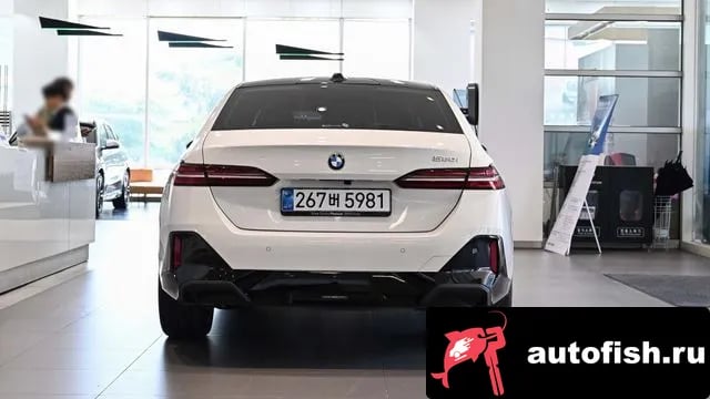BMW 5-Series 5 Series (G60) 2025 года - вид 4