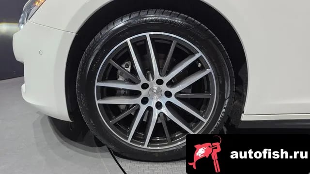 Maserati Ghibli Gibley 2019 года - вид 5