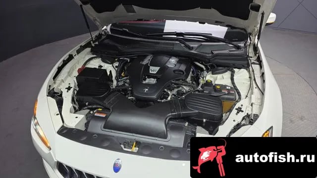 Maserati Ghibli Gibley 2019 года - вид 6