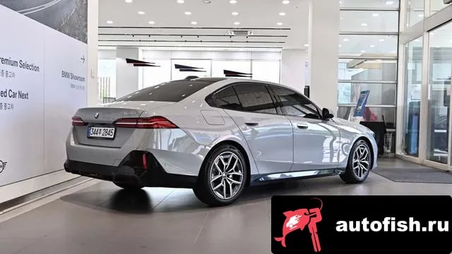 BMW 5-Series 5 Series (G60) 2025 года - похожие автомобили