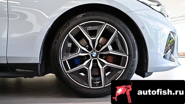 BMW 5-Series 5 Series (G60) 2025 года - вид 5