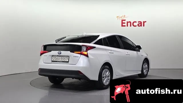 Toyota Prius Prius 4th Generation 2022 года - похожие автомобили