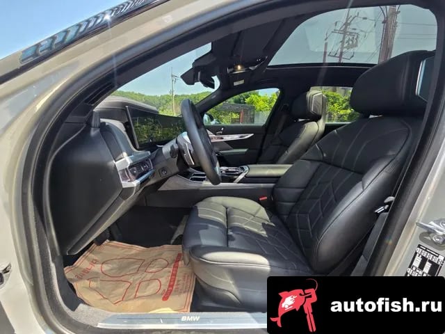 BMW 7-Series 7 Series (G70) 2024 года - похожие автомобили