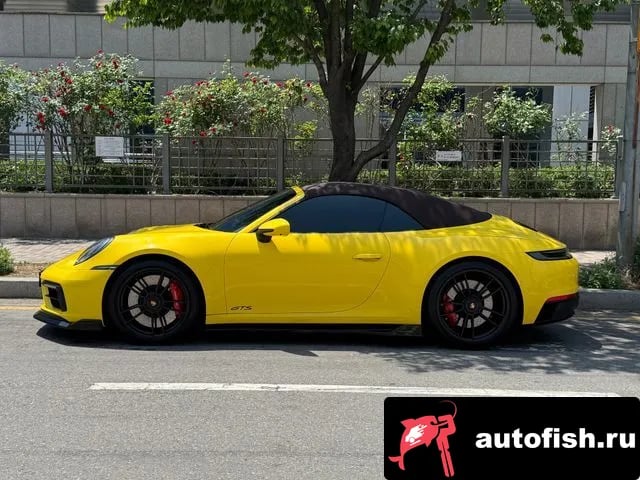 Porsche 911 911 (992) 2023 года - вид 3