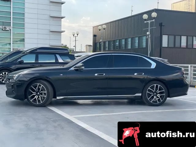 BMW 7-Series 7 Series (G70) 2025 года - вид 5