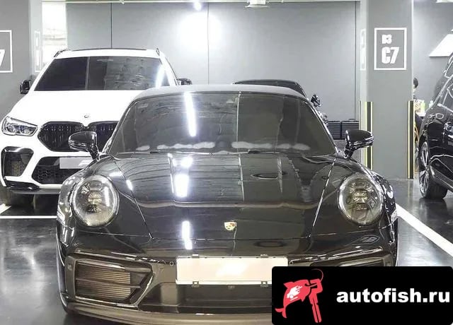 Porsche 911 911 (992) 2023 года - вид 3