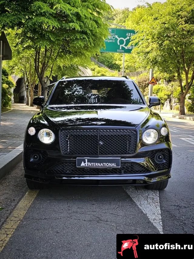 Bentley Bentayga Benteiga 2022 года - вид 2