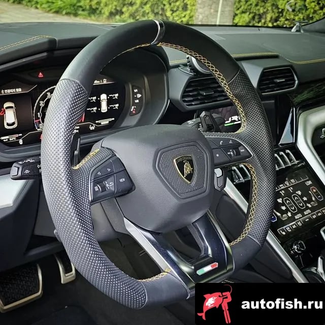 Lamborghini Urus Urus 2023 года - похожие автомобили