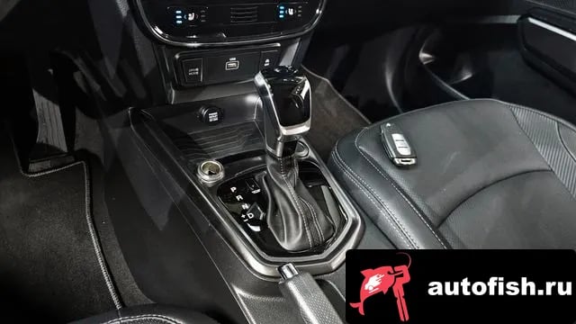 KG Mobility (Ssangyong) TIBOLI Berry New Tivoli 2019 года - похожие автомобили