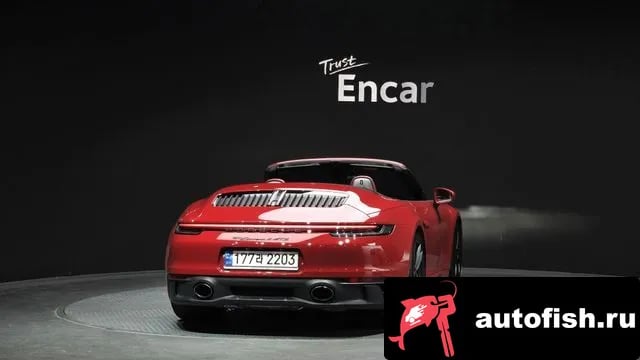 Porsche 911 911 (992) 2022 года - вид 4