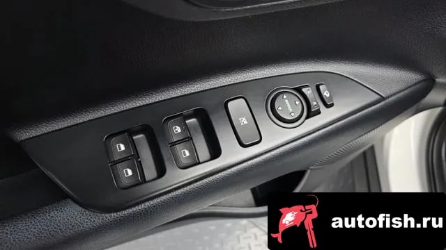Kia Stonic Stony 2018 года - похожие автомобили