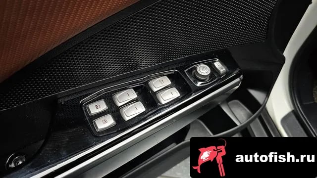 KG Mobility (Ssangyong) TIBOLI Tivoli Armor 2018 года - похожие автомобили