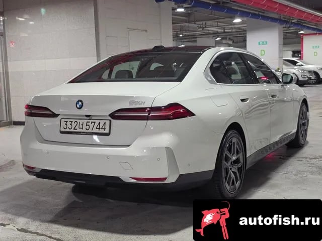 BMW 5-Series 5 Series (G60) 2025 года - вид 2