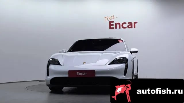 Porsche Taycan Taikan 2021 года - вид 3