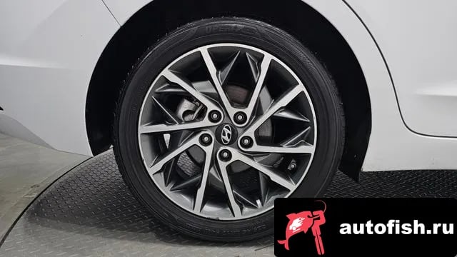 Hyundai AVANTE The New Avante AD 2018 года - вид 5