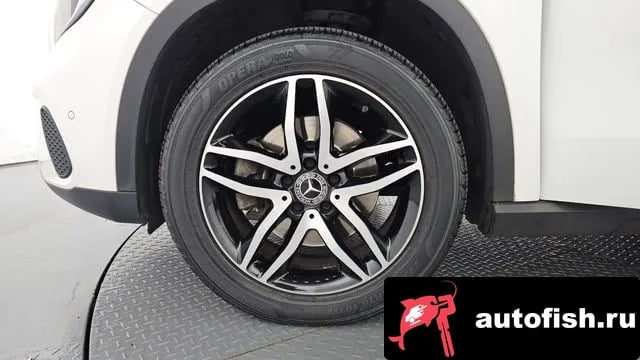 Mercedes-Benz GLA-Class GLA-Class X156 2018 года - вид 5