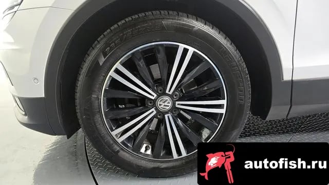 Volkswagen Tiguan Tiguan second Generation 2018 года - вид 5