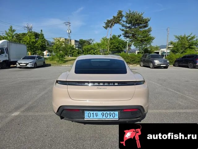 Porsche Taycan Taikan 2023 года - вид 4