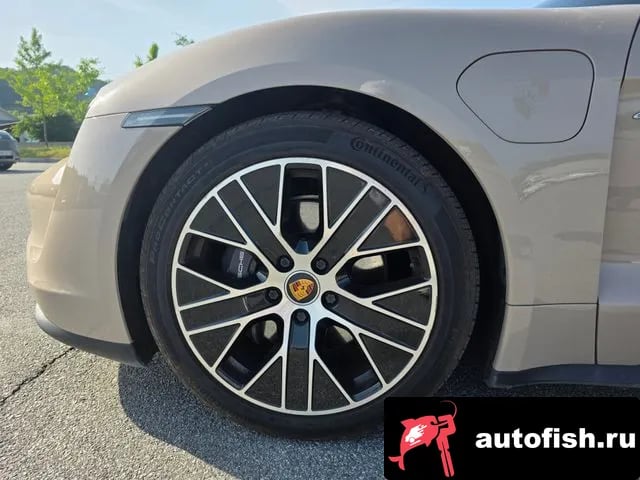 Porsche Taycan Taikan 2023 года - вид 5