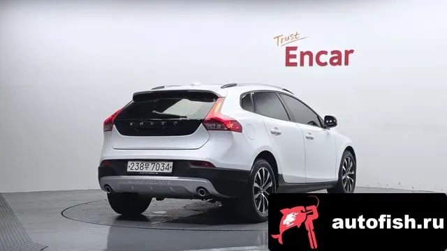 Volvo V40 V40 Cross-Country 2019 года - вид 2