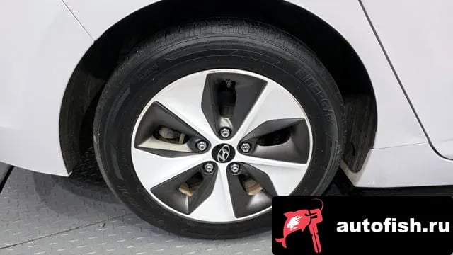 Hyundai Ioniq Ionic Electric 2018 года - вид 5