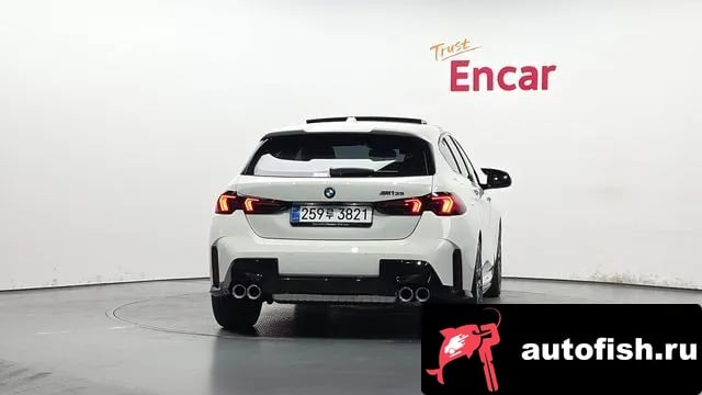 BMW 1-Series 1 Series (F70) 2025 года - вид 4
