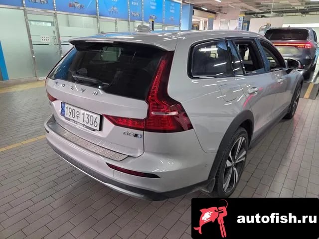Volvo V60 V60 Cross-country 2nd Generation 2022 года - вид 5
