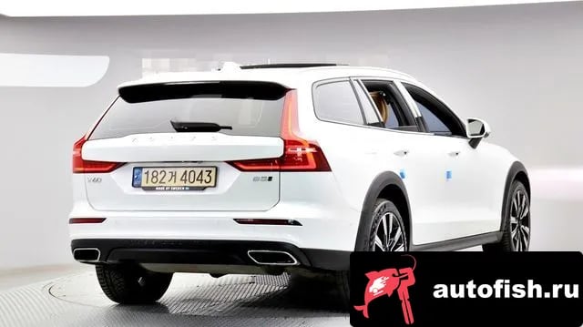 Volvo V60 V60 Cross-country 2nd Generation 2022 года - вид 2