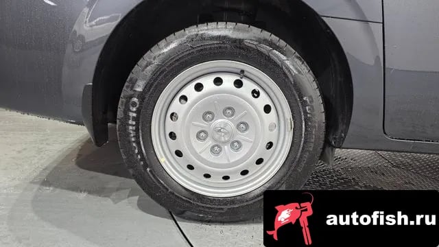 Hyundai Staria Staria 2024 года - похожие автомобили