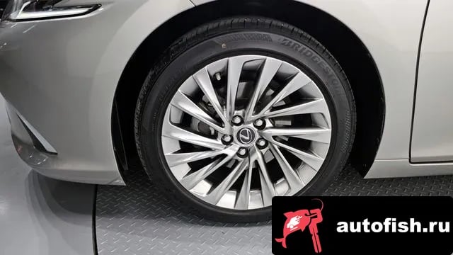 Lexus ES ES300h 7th generation 2023 года - вид 5