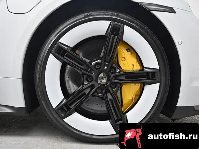Porsche Taycan Taikan 2025 года - вид 5