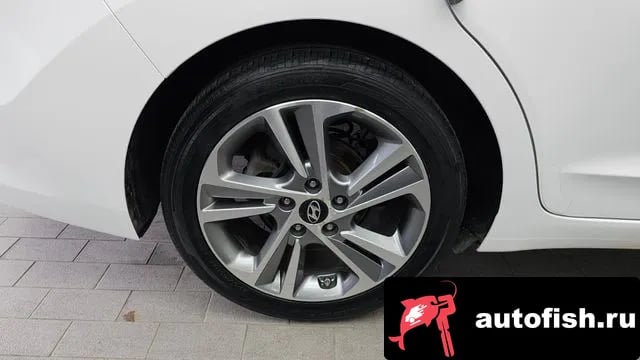 Hyundai AVANTE Avante AD 2018 года - вид 5