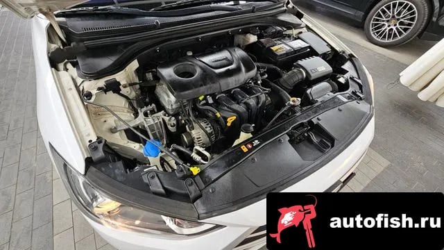 Hyundai AVANTE Avante AD 2018 года - вид 6