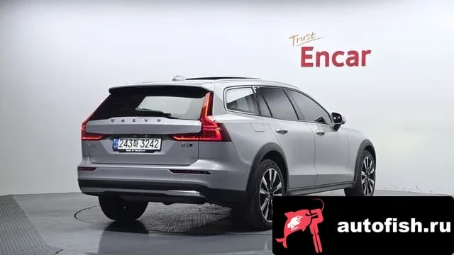 Volvo V60 V60 Cross-country 2nd Generation 2022 года - вид 2