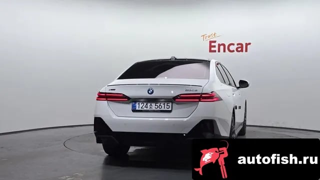 BMW 5-Series 5 Series (G60) 2025 года - вид 4