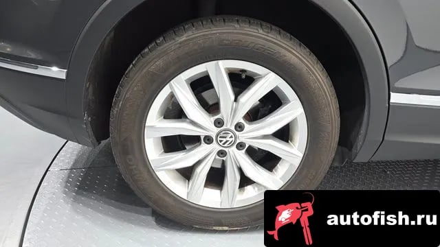 Volkswagen Tiguan Tiguan second Generation 2018 года - вид 5