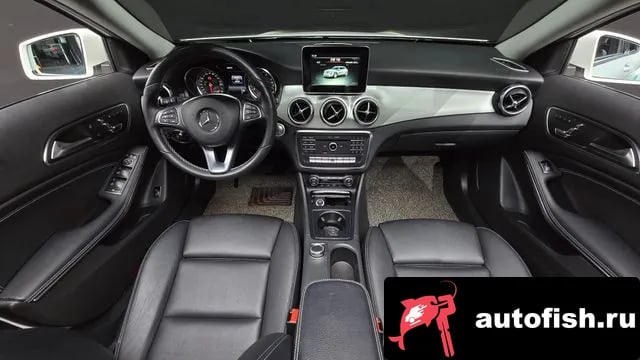 Mercedes-Benz GLA-Class GLA-Class X156 2018 года - вид 6