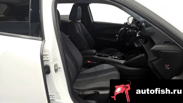 Peugeot 2008 2008 Second generation 2021 года - похожие автомобили