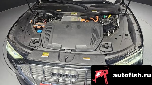 Audi e-tron e-Tron 2020 года - вид 6