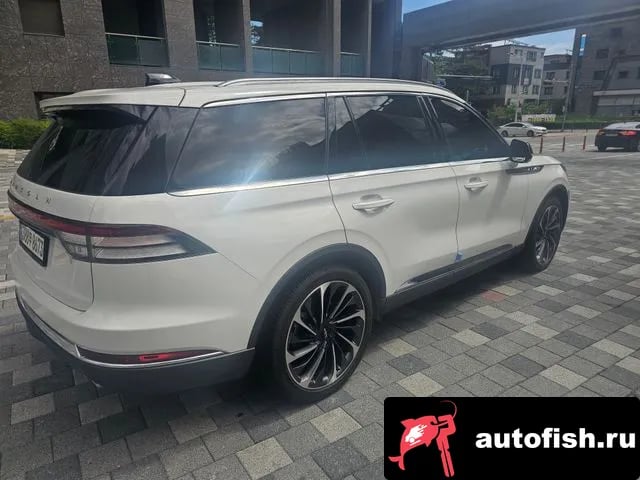 Lincoln Aviator Aviator 2nd generation 2025 года - вид 4