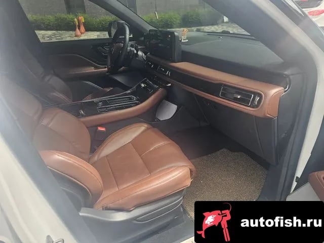 Lincoln Aviator Aviator 2nd generation 2025 года - вид 6