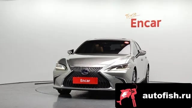 Lexus ES ES300h 7th generation 2019 года - вид 3