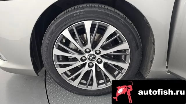Lexus ES ES300h 7th generation 2019 года - вид 5